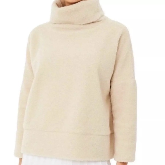 Tuckernuck Sweaters - Tuckernuck Rollins Cream Fleece Turtleneck Pullover Sweater Size M
